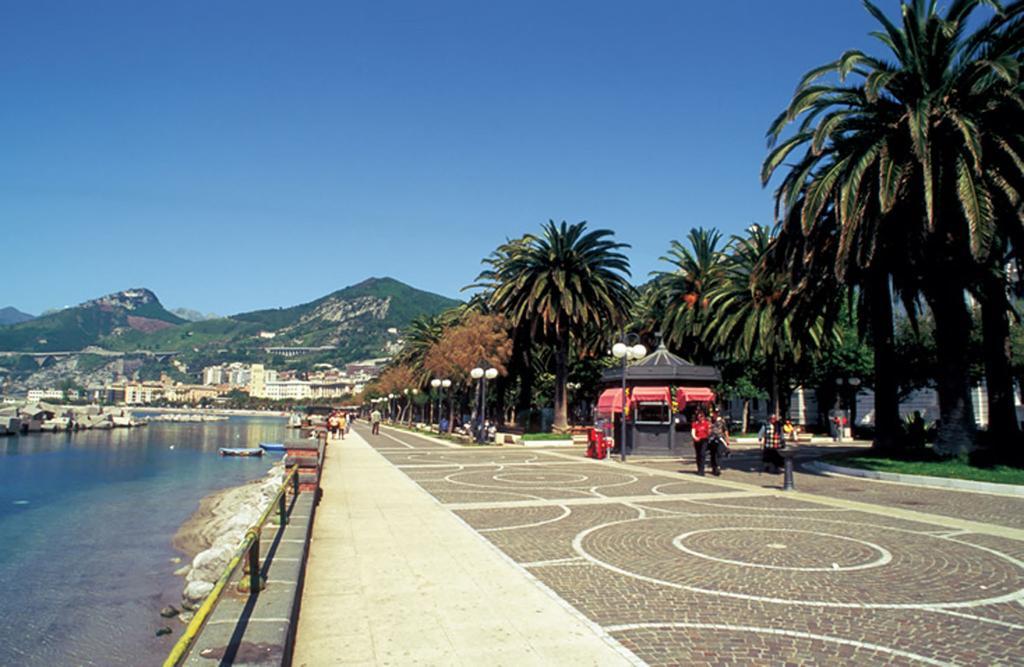 Sichelgaita Apartment Salerno Exterior foto